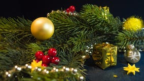 Festively украшенный для ветвь ели рождества & Нового Года стоковое фото Festively украшенный для ветвь ели рождества & Нового Года стоковое фото