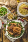Festoiement - poulet cuit au four bourré image stock Festoiement - poulet cuit au four bourré image stock