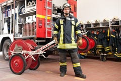 Feuerwehrmann lizenzfreie stockfotos Feuerwehrmann lizenzfreie stockfotos