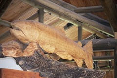 Figurine en bois de poissons image stock Figurine en bois de poissons image stock
