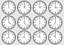 Fije de los iconos del reloj que muestran tiempo Ilustración del vector libre illustration Fije de los iconos del reloj que muestran tiempo Ilustración del vector libre illustration