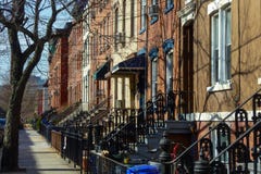 Fileira das casas em Hoboken, New-jersey foto de stock Fileira das casas em Hoboken, New-jersey foto de stock