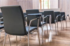 Resultado de imagem para AUSENTE CADEIRA REUNIÃO