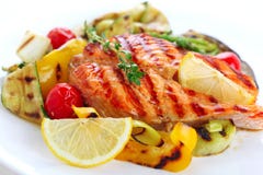 Filete de color salmón asado a la parilla delicioso imágenes de archivo libres de regalías Filete de color salmón asado a la parilla delicioso imágenes de archivo libres de regalías
