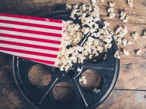 Filmrolle und Popcorn Filmrolle und Popcorn