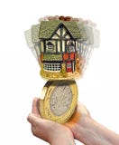 Finanze di proprietà di ipoteca in mani sicure fotografia stock libera da diritti Finanze di proprietà di ipoteca in mani sicure fotografia stock libera da diritti