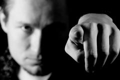 finger hans man som pekar dig arkivfoton finger hans man som pekar dig arkivfoton