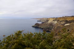 Накидка Fiolent Чёрное море Предыдущая весна стоковые фотографии rf Накидка Fiolent Чёрное море Предыдущая весна стоковые фотографии rf