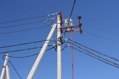 Fios elétricos do polo foto de stock Fios elétricos do polo foto de stock