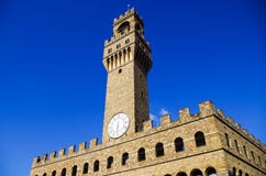 Firenze o Firenze, vista della torre di orologio sul vecchio palazzo, Palazzo Vecchio fotografie stock Firenze o Firenze, vista della torre di orologio sul vecchio palazzo, Palazzo Vecchio fotografie stock
