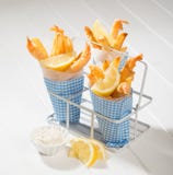 Fische u. Chips stockbild Fische u. Chips stockbild