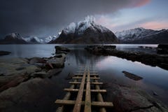 Fjord de Lofoten, Norvège photographie stock libre de droits Fjord de Lofoten, Norvège photographie stock libre de droits
