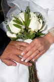 Fleurs des anneaux de mariages N photos stock Fleurs des anneaux de mariages N photos stock