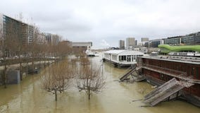 Flod i Paris - Cityscape Flod i Paris - Cityscape