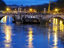 Flood in Rome. Boat stuck under the bridge royalty free stock photos Flood in Rome. Boat stuck under the bridge royalty free stock photos