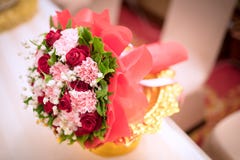 Flor bonita do ramalhete para jogar na cena da cerimônia de casamento fotos de stock Flor bonita do ramalhete para jogar na cena da cerimônia de casamento fotos de stock