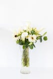 Floral ρύθμιση callas lilly και των gerberas στοκ εικόνες Floral ρύθμιση callas lilly και των gerberas στοκ εικόνες