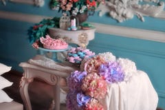 Flowers And Cake Royalty Free Stock Photography
