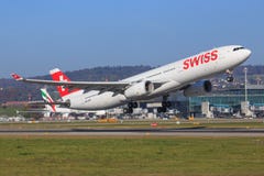 Fluglinie Airbus A330 stockfotos Fluglinie Airbus A330 stockfotos