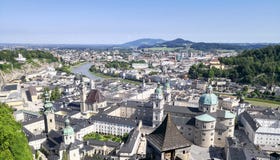 flyg- salzburg sikt royaltyfri fotografi flyg- salzburg sikt royaltyfri fotografi