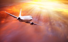 flygplanbarn som tecknar passagerare s arkivbild flygplanbarn som tecknar passagerare s arkivbild