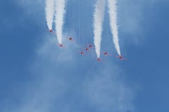Flèches rouges chez le Pays de Galles Airshow Swansea 2016 Image libre de droits Flèches rouges chez le Pays de Galles Airshow Swansea 2016 Image libre de droits
