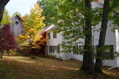 Fogliame di caduta al Vermont, U.S.A. immagini stock libere da diritti Fogliame di caduta al Vermont, U.S.A. immagini stock libere da diritti