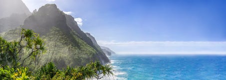 Fond scénique de panorama de paradis d'océan photographie stock libre de droits Fond scénique de panorama de paradis d'océan photographie stock libre de droits