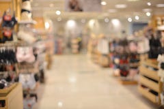 Fondo confuso astratto dei dettaglianti nel centro commerciale fotografia stock libera da diritti Fondo confuso astratto dei dettaglianti nel centro commerciale fotografia stock libera da diritti