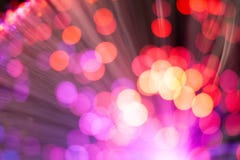 Fondo de Bokeh con las luces coloreadas rosa y rojo púrpuras fotografía de archivo Fondo de Bokeh con las luces coloreadas rosa y rojo púrpuras fotografía de archivo