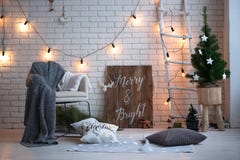 Fondo de la Feliz Navidad y de la pared de ladrillo del Año Nuevo decoración blanca Estilo del desván imagen de archivo libre de regalías Fondo de la Feliz Navidad y de la pared de ladrillo del Año Nuevo decoración blanca Estilo del desván imagen de archivo libre de regalías