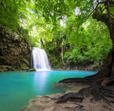 Fondo del paisaje de la cascada Naturaleza hermosa foto de archivo libre de regalías Fondo del paisaje de la cascada Naturaleza hermosa foto de archivo libre de regalías