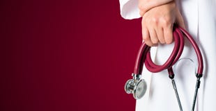 Fondo médico rojo con la enfermera fotos de archivo Fondo médico rojo con la enfermera fotos de archivo