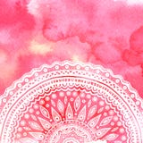 Fondo rosa della pittura dell'acquerello con la mano bianca royalty illustrazione gratis Fondo rosa della pittura dell'acquerello con la mano bianca royalty illustrazione gratis
