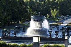 Fontein in Vigeland-Park, Oslo, Noorwegen royalty-vrije stock foto's Fontein in Vigeland-Park, Oslo, Noorwegen royalty-vrije stock foto's