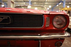 Ford Mustang Half Front 1964 Immagine Stock Ford Mustang Half Front 1964 Immagine Stock