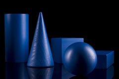 Formes géométriques bleues sur le fond noir photographie stock Formes géométriques bleues sur le fond noir photographie stock