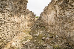 Forntida fördärvar av Ulpia Traiana Augusta Dacica Sarmizegetusa i Rumänien arkivbilder Forntida fördärvar av Ulpia Traiana Augusta Dacica Sarmizegetusa i Rumänien arkivbilder