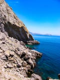 Foto del paisaje de un acantilado en el Mar Negro en Crimea imagenes de archivo Foto del paisaje de un acantilado en el Mar Negro en Crimea imagenes de archivo