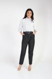 Foto di modo di giovane bello modello femminile in vestito fotografia stock Foto di modo di giovane bello modello femminile in vestito fotografia stock