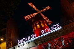 FRANCE-CULTURE-ENTERTAINMENT-MOULIN - ROUGE shows RED WINDMILL, Montmartre Paris - August 2015 royalty free stock photography FRANCE-CULTURE-ENTERTAINMENT-MOULIN - ROUGE shows RED WINDMILL, Montmartre Paris - August 2015 royalty free stock photography
