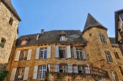 Francia, ciudad pintoresca del la Caneda de Sarlat en Dordoña foto de archivo libre de regalías Francia, ciudad pintoresca del la Caneda de Sarlat en Dordoña foto de archivo libre de regalías