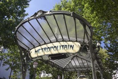 Frankreich, Paris, Eingang zur Metro-Station Lizenzfreies Stockfoto Frankreich, Paris, Eingang zur Metro-Station Lizenzfreies Stockfoto