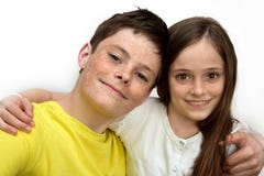 Fratelli germani amorosi Immagine Stock Libera da Diritti Fratelli germani amorosi Immagine Stock Libera da Diritti