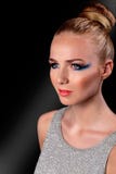 Frau im Modemake-up stockfotografie Frau im Modemake-up stockfotografie