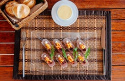Fresh snapper Tataki with mango salsa and arugulas royalty free stock image Fresh snapper Tataki with mango salsa and arugulas royalty free stock image