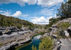 Frio River Winding Through Limestone Cliffs stock photography Frio River Winding Through Limestone Cliffs stock photography