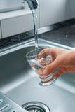 Frischer Leitungswaßer Frischer Leitungswaßer
