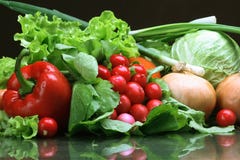 Frischgemüsefrüchte und andere Nahrungsmittel. Lizenzfreie Stockbilder Frischgemüsefrüchte und andere Nahrungsmittel. Lizenzfreie Stockbilder