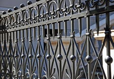 Frontière de sécurité de fer travaillé images libres de droits Frontière de sécurité de fer travaillé images libres de droits
